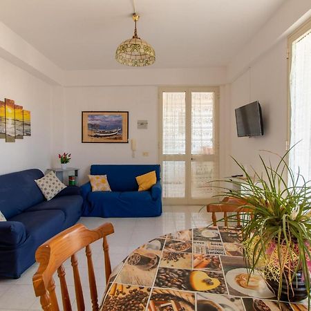 Casa Riviera Apartment ดอนนาลูกาตา ภายนอก รูปภาพ