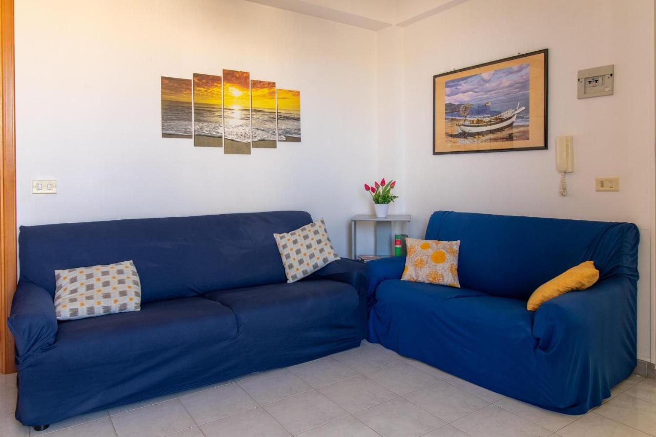 Casa Riviera Apartment ดอนนาลูกาตา ภายนอก รูปภาพ