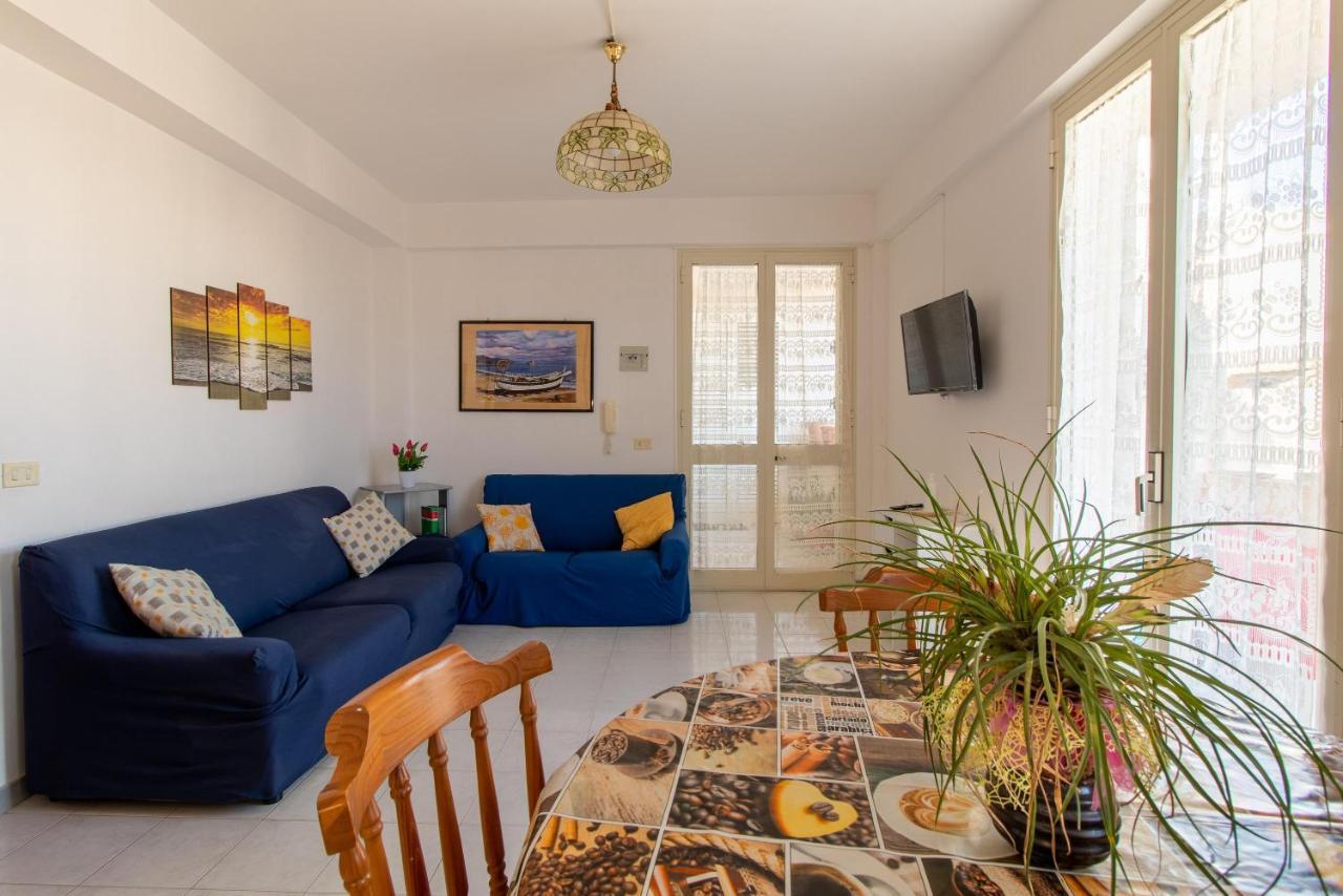 Casa Riviera Apartment ดอนนาลูกาตา ภายนอก รูปภาพ