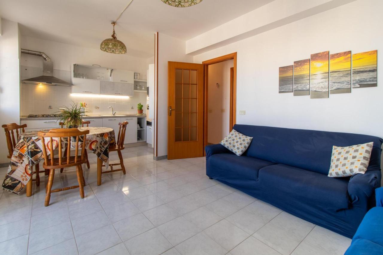Casa Riviera Apartment ดอนนาลูกาตา ภายนอก รูปภาพ