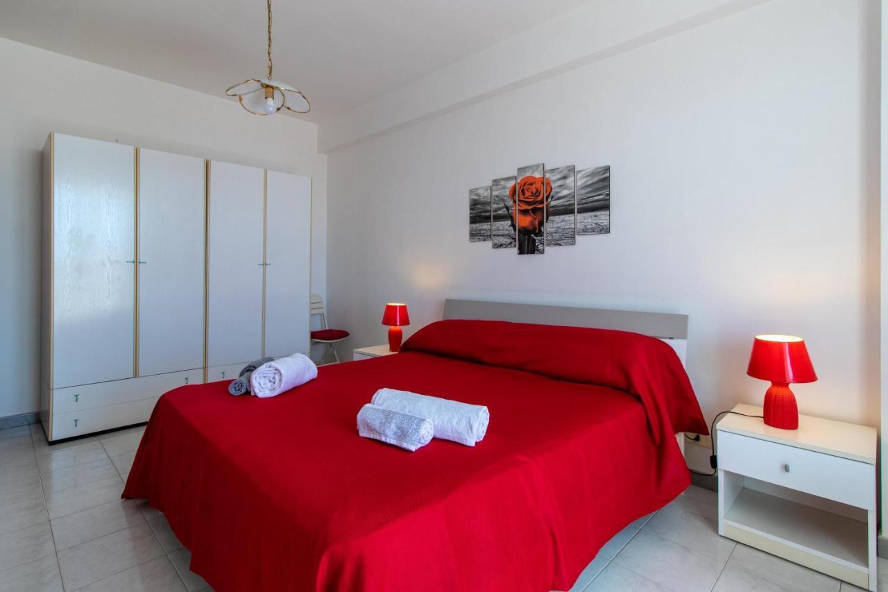 Casa Riviera Apartment ดอนนาลูกาตา ภายนอก รูปภาพ