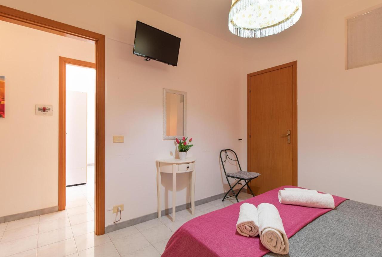 Casa Riviera Apartment ดอนนาลูกาตา ภายนอก รูปภาพ