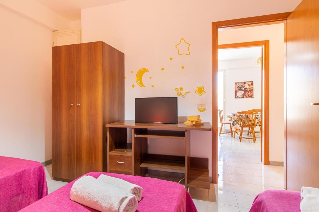 Casa Riviera Apartment ดอนนาลูกาตา ภายนอก รูปภาพ